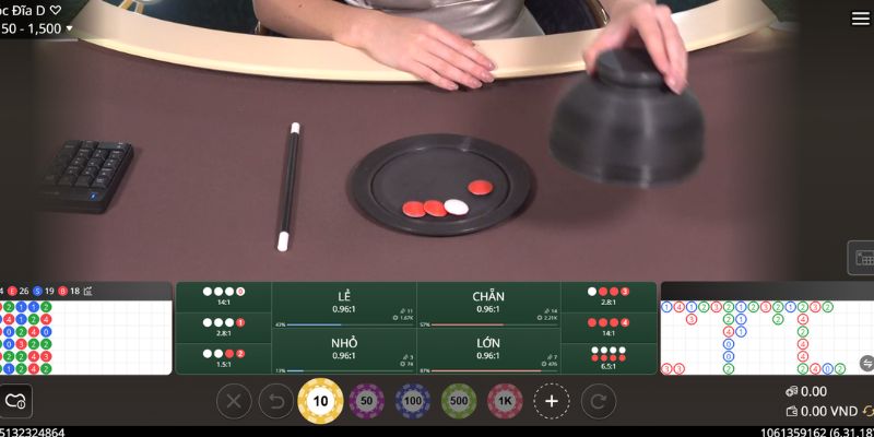 Bàn cược xóc đĩa với đa dạng các cửa